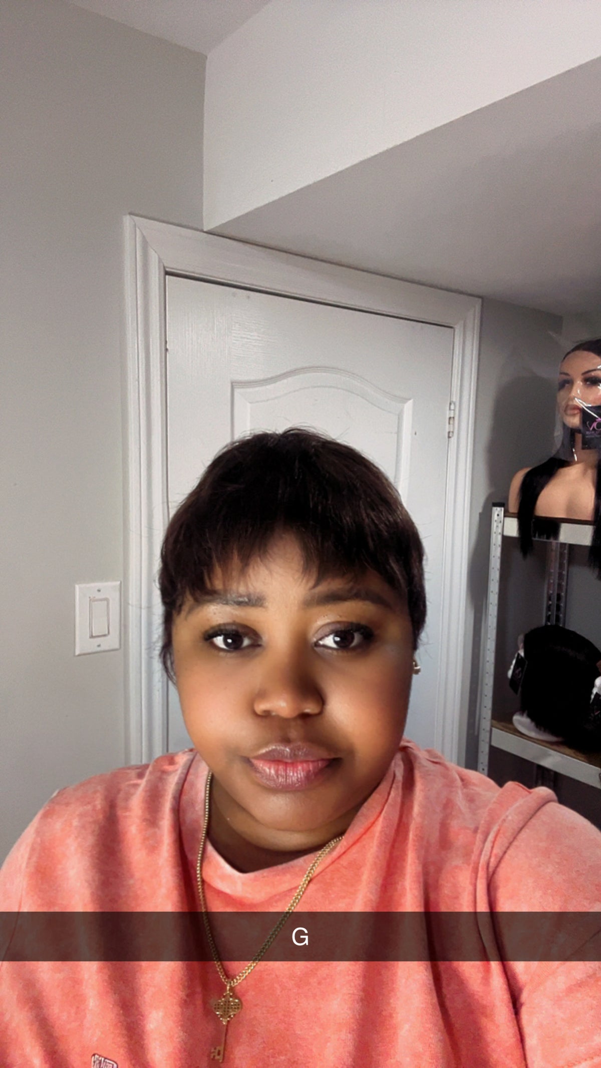 short pixie-cut glueless wig with bangs,