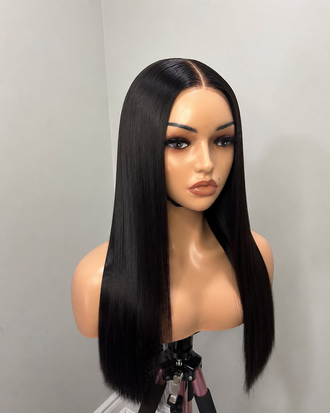 Luxury Bone Straight 5×5 Closure Wig – 220g